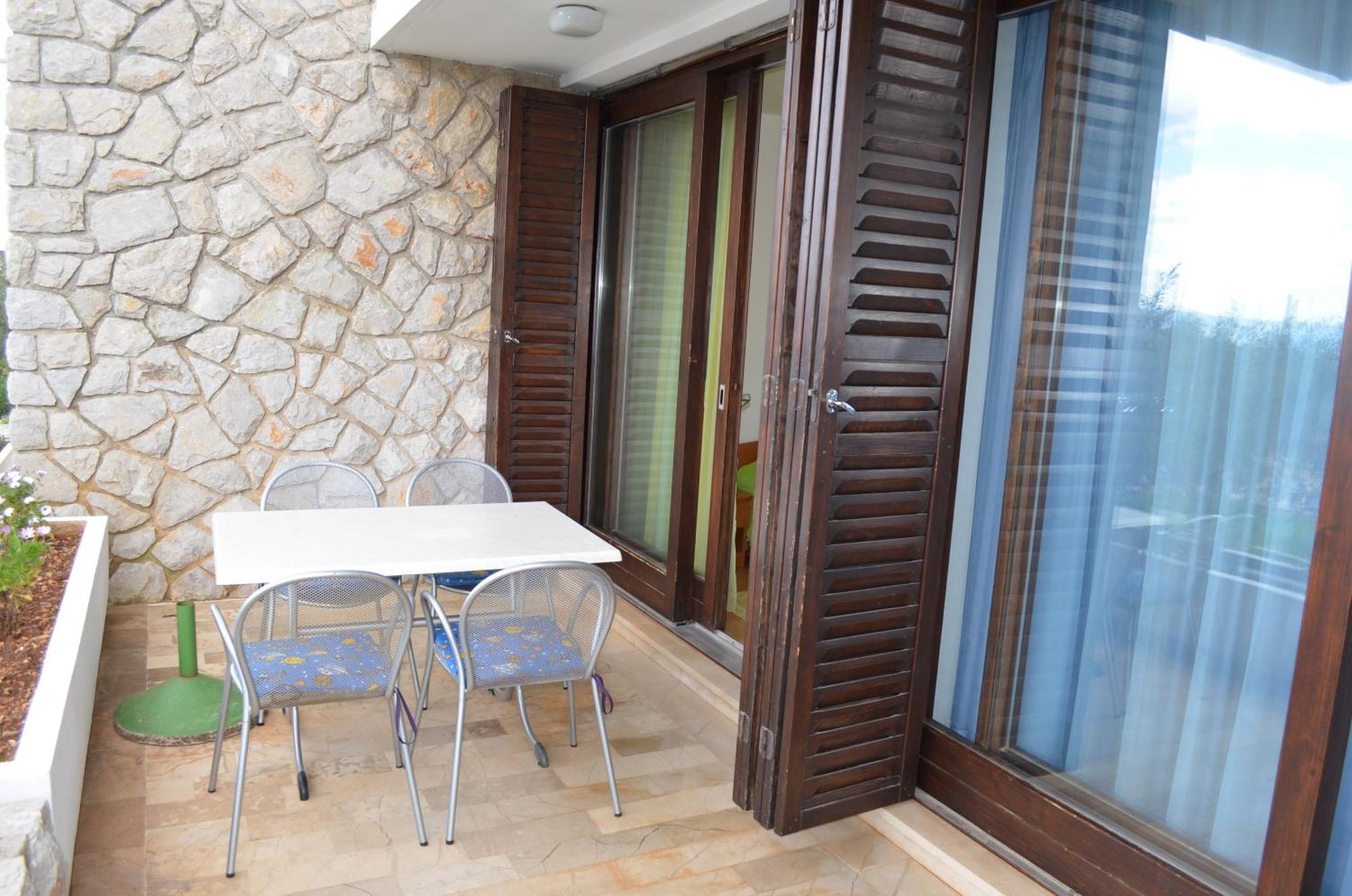 Apartments Palma & Pino Cres Room photo